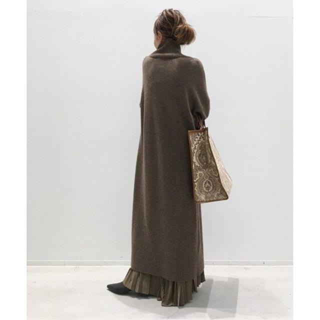 L'Appartement DEUXIEME CLASSE(アパルトモンドゥーズィエムクラス)のアパルトモン☆Slit KNIT ワンピース レディースのワンピース(その他)の商品写真