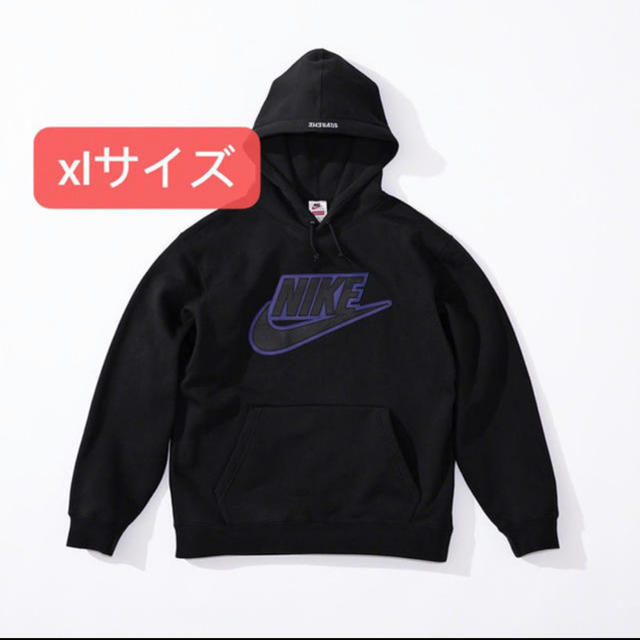 supreme nikeトップス