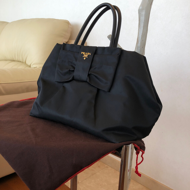 PRADA(プラダ)のPRADA  テスート  リボンモチーフ  ブラック レディースのバッグ(ハンドバッグ)の商品写真