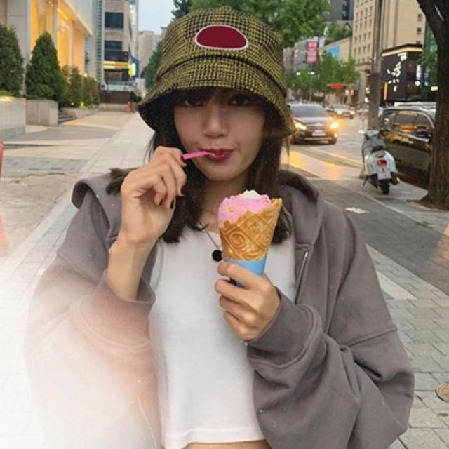 BLACKPINK jennie ジェニー着用 パーカー オーバーサイズの通販 BLACKPINK jennie ジェニー着用 パーカー オーバーサイズの通販