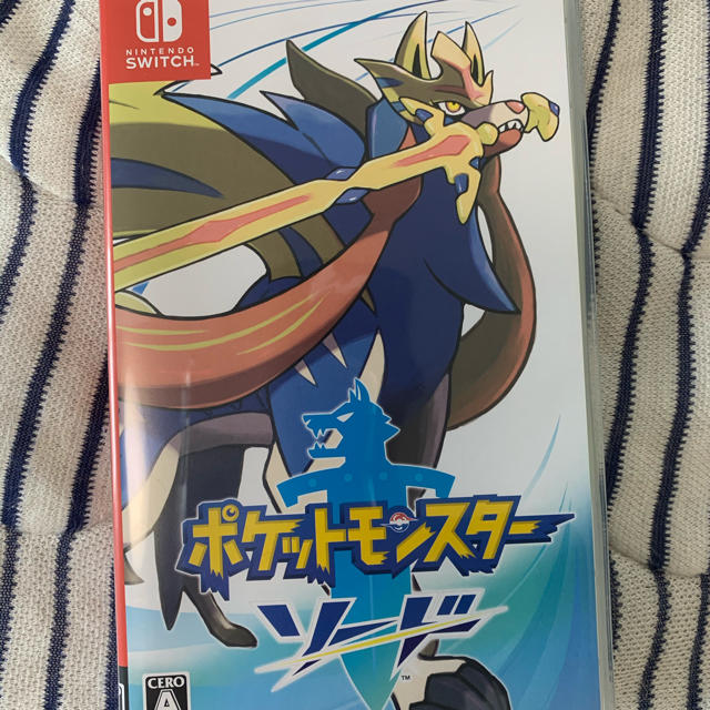 ポケモン(ポケモン)のポケモン　ソード エンタメ/ホビーのゲームソフト/ゲーム機本体(家庭用ゲームソフト)の商品写真