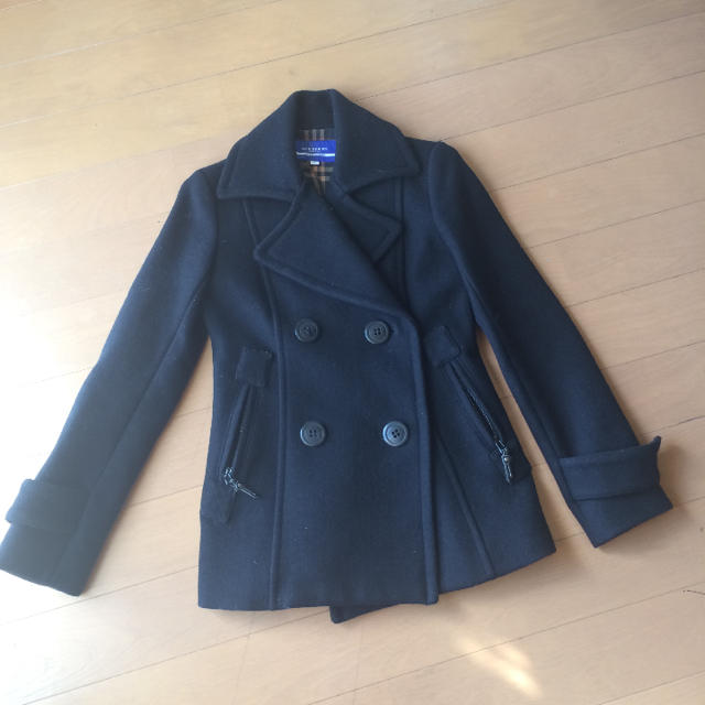 BURBERRY BLUE LABEL(バーバリーブルーレーベル)の黒 ピーコート レディースのジャケット/アウター(ピーコート)の商品写真