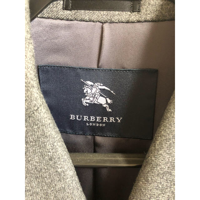 BURBERRY(バーバリー)のバーバリー　メンズチェスターコート　Mサイズ メンズのジャケット/アウター(チェスターコート)の商品写真