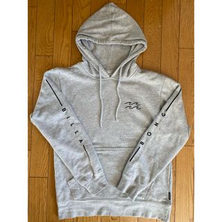 ビラボン(billabong)のBILLABONG パーカー　グレーSサイズ(パーカー)