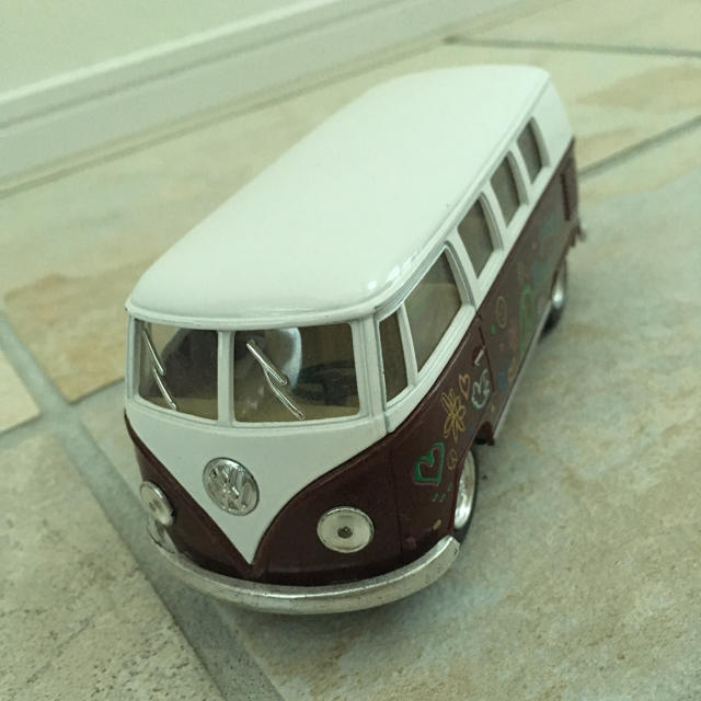 Volkswagen(フォルクスワーゲン)のワーゲンバス Volkswagen ミニュアバス エンタメ/ホビーのおもちゃ/ぬいぐるみ(ミニカー)の商品写真