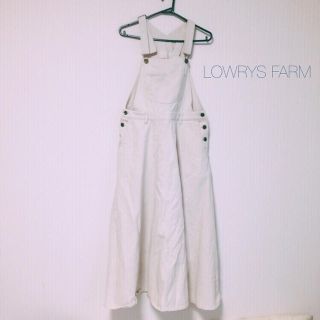 ローリーズファーム(LOWRYS FARM)のホワイトオーバースカート(ロングスカート)