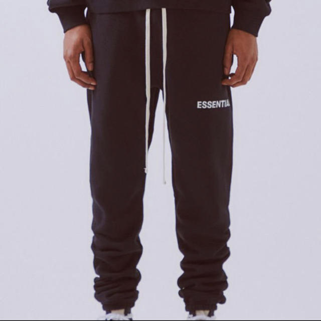 Mサイズ essentials sweat pants