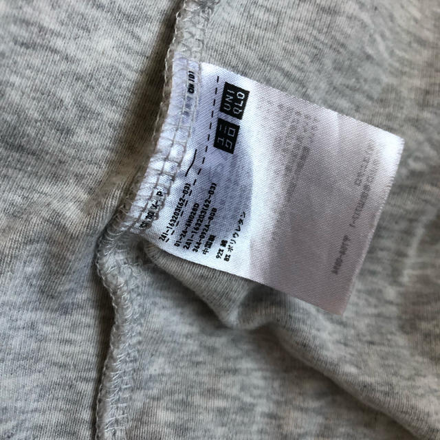 UNIQLO(ユニクロ)のユニクロ 薄手のパーカーグレーXL レディースのトップス(パーカー)の商品写真