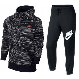 ナイキ(NIKE)の専用⚫️(パーカー)