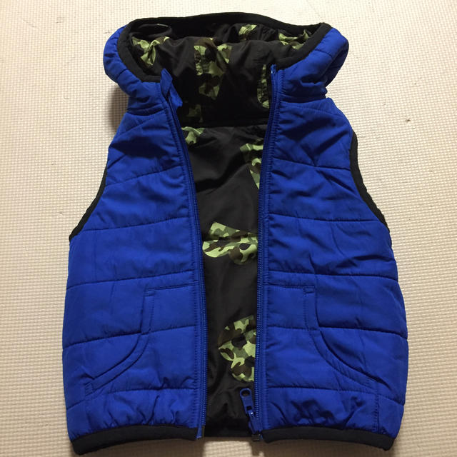 BREEZE(ブリーズ)の綿入りベスト 95㎝ キッズ/ベビー/マタニティのキッズ服男の子用(90cm~)(ジャケット/上着)の商品写真