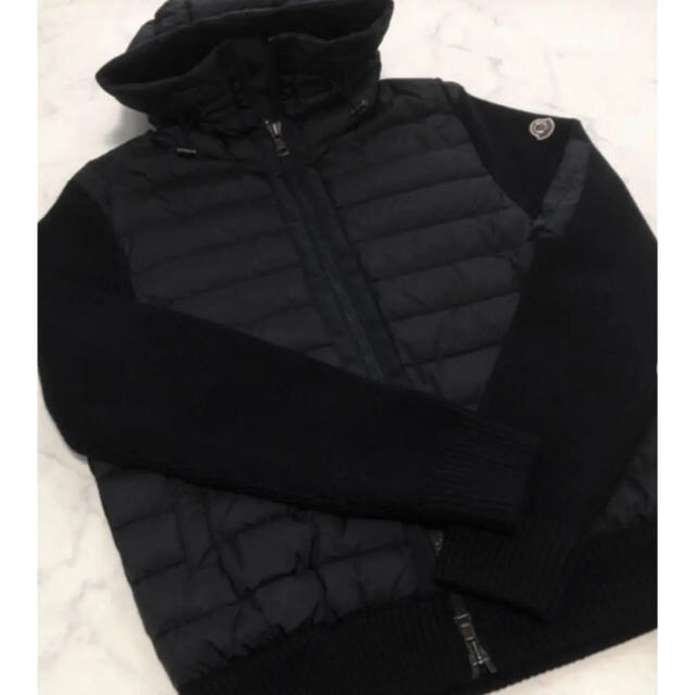 MONCLER(モンクレール)の正規保証 新品 最新作 モンクレール ハイブリッド ダウンニット メンズのジャケット/アウター(ダウンジャケット)の商品写真