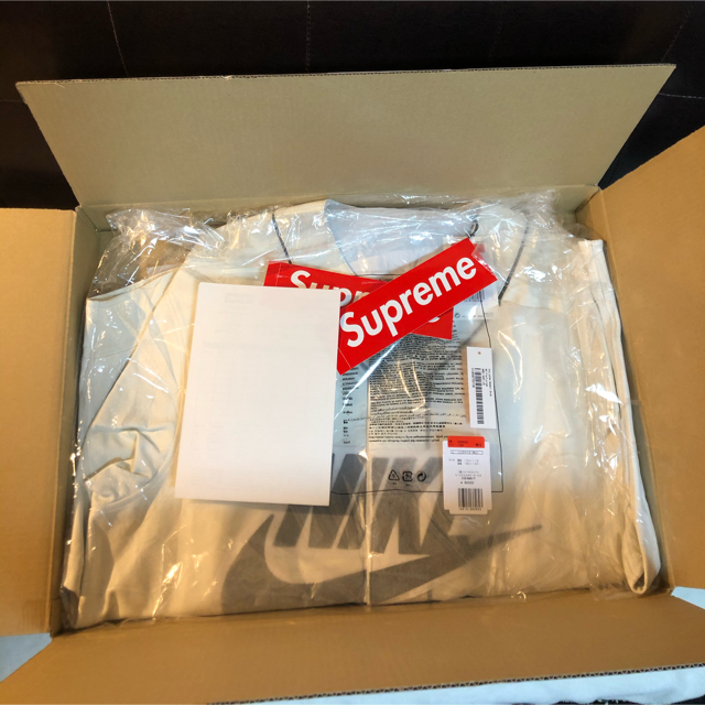 Supreme(シュプリーム)のSupreme®/Nike® Leather Baseball Jersey  メンズのトップス(シャツ)の商品写真