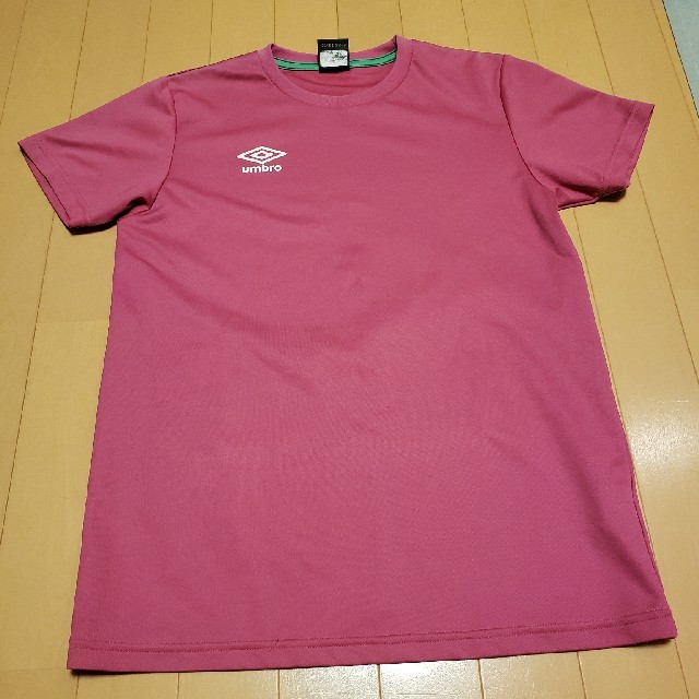 UMBRO(アンブロ)のアンブロ　Tシャツ スポーツ/アウトドアのサッカー/フットサル(ウェア)の商品写真