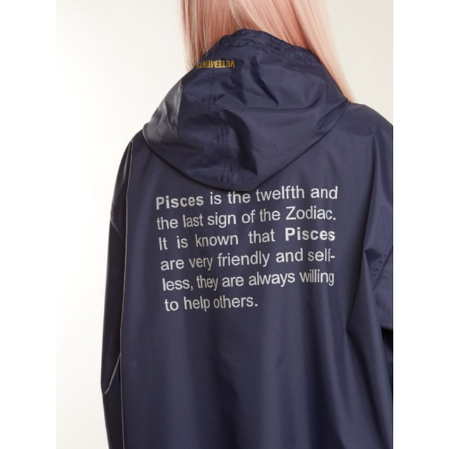 vetements ヴェトモンpisces星座 ロゴ入り レインコート