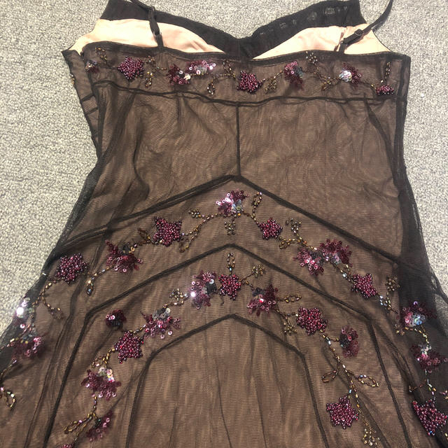 BCBGMAXAZRIA(ビーシービージーマックスアズリア)のlotta様専用　ビーシービージー BCBG MAXAZRIA 刺繍 レディースのフォーマル/ドレス(ミディアムドレス)の商品写真