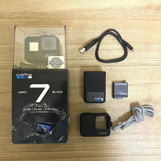 GoPro(ゴープロ)のGoPro HERO7 BLACK (純正バッテリーチャージャー付属) スマホ/家電/カメラのカメラ(ビデオカメラ)の商品写真