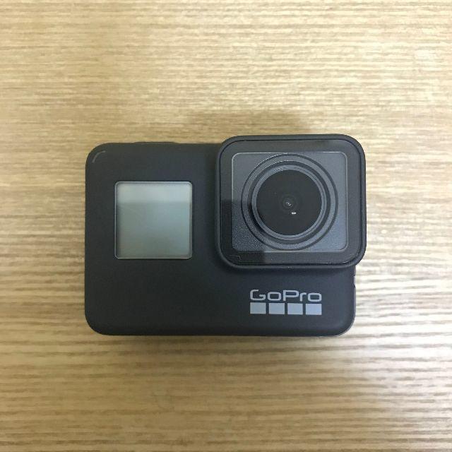 GoPro(ゴープロ)のGoPro HERO7 BLACK (純正バッテリーチャージャー付属) スマホ/家電/カメラのカメラ(ビデオカメラ)の商品写真