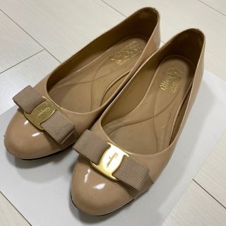 Salvatore Ferragamo(バレエシューズ ・ ベージュ系)のフリマ Salvatore Ferragamo(バレエシューズ ・ ベージュ系)のフリマ