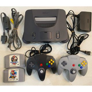 ニンテンドウ64(NINTENDO 64)の美品 NINTENDO 64 完全動作品 ソフト2本付　ニンテンドー　任天堂(家庭用ゲーム機本体)