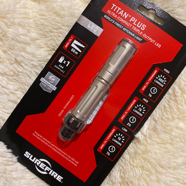 SUREFIRE(シュアファイア)の新品 シュアファイア タイタンプラス taitan LEDライト 強力 懐中電灯 スポーツ/アウトドアのアウトドア(ライト/ランタン)の商品写真