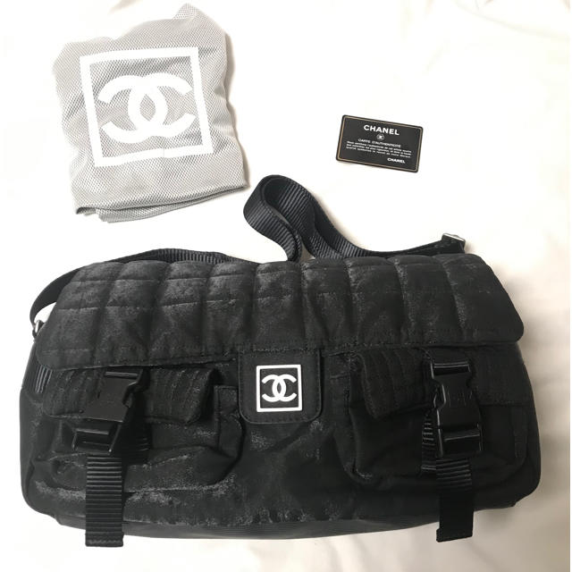 CHANEL【超美品】ココマーク スポーツライン メッセンジャーバッグ シャネルchanel