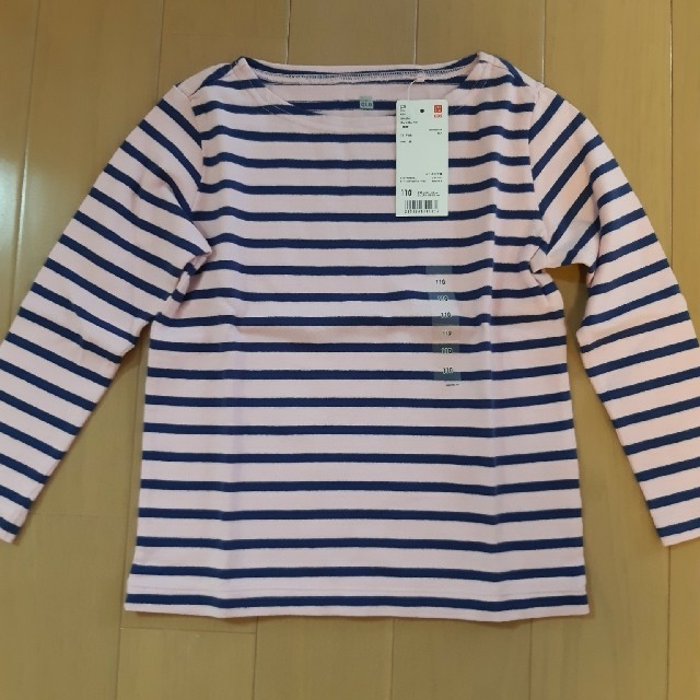 UNIQLO(ユニクロ)のユニクロ　ボートネックT　110 キッズ/ベビー/マタニティのキッズ服女の子用(90cm~)(Tシャツ/カットソー)の商品写真