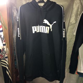 プーマ(PUMA)の超激安‼️XXL表記しかし、実寸XLの大きめPUMA黒デカロゴ袖文字有りパーカー(パーカー)