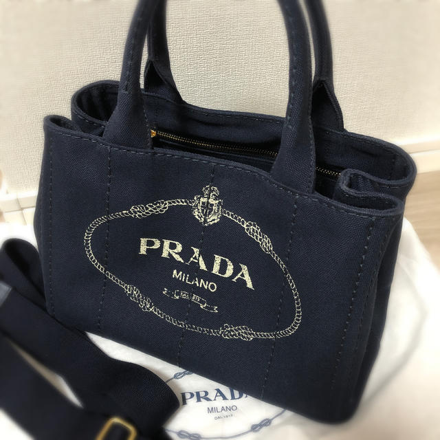 PRADAトートバッグ