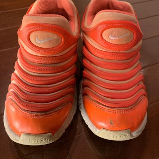 ナイキ(NIKE)のNIKEダイナモフリー/オレンジ19cm(スニーカー)