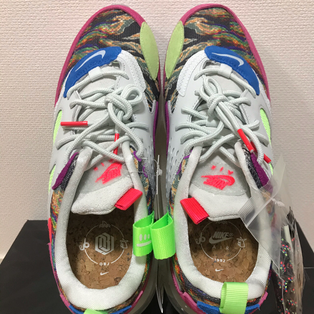 NIKE(ナイキ)のNIKE AIR MAX 720 OBJ  メンズの靴/シューズ(スニーカー)の商品写真