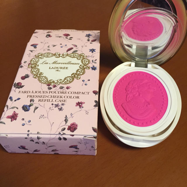 Les Merveilleuses LADUREE(レメルヴェイユーズラデュレ)のラデュレのチーク コスメ/美容のベースメイク/化粧品(チーク)の商品写真