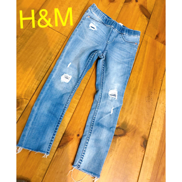 H&M(エイチアンドエム)のH&M デニム  クラッシュデニム　デニム スキニー　110 キッズ/ベビー/マタニティのキッズ服女の子用(90cm~)(パンツ/スパッツ)の商品写真