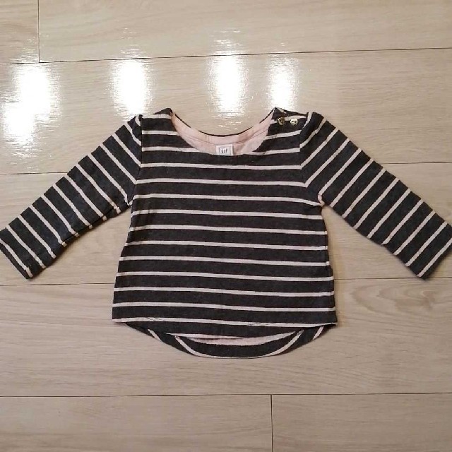 babyGAP(ベビーギャップ)のbabyGAP 長袖トップス80セット キッズ/ベビー/マタニティのベビー服(~85cm)(シャツ/カットソー)の商品写真