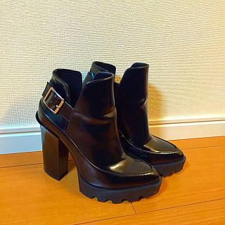 ザラ(ZARA)のZARA トラックヒールハイトップ(ブーツ)