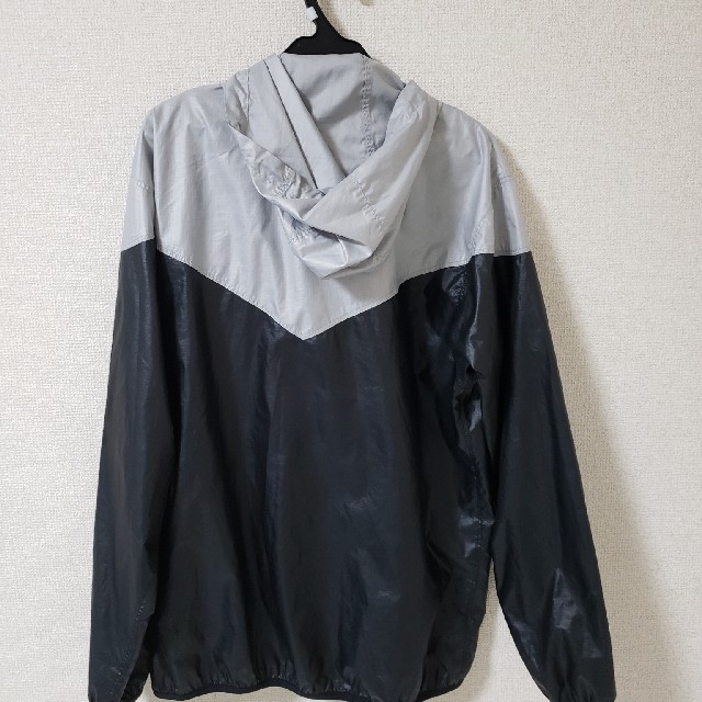 NIKE(ナイキ)のナイキ　ウィンドランナージャケット メンズのジャケット/アウター(ナイロンジャケット)の商品写真