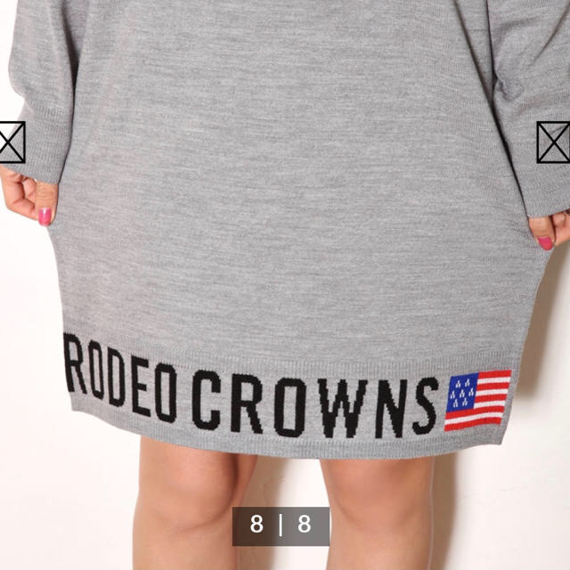 RODEO CROWNS WIDE BOWL(ロデオクラウンズワイドボウル)の新品 裾ロゴ オフショル ニット ワンピース レディースのワンピース(ミニワンピース)の商品写真