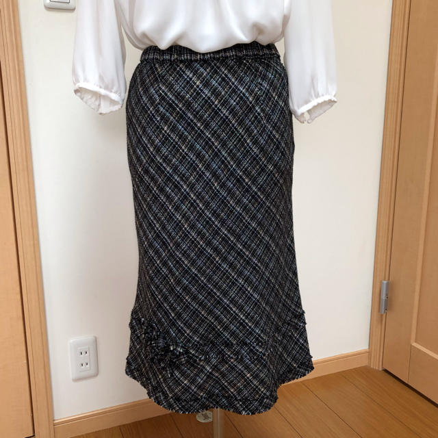 【新品未使用】アミティエ　黒色系ツイードスカート レディースのスカート(ロングスカート)の商品写真