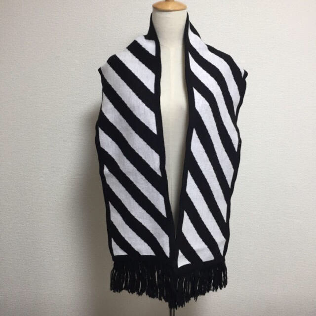 OFF-WHITE. scarf マフラー  オフホワイト スカーフマフラー メンズのファッション小物(マフラー)の商品写真