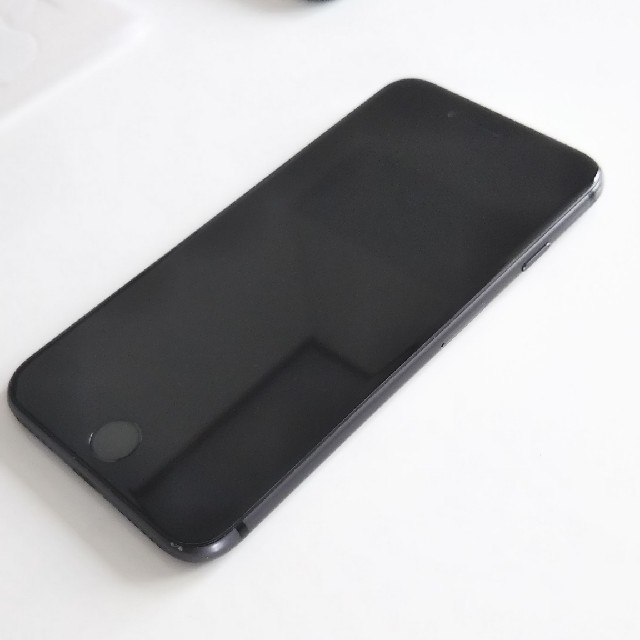 iPhone 8 Space Gray256GB SIMフリー イヤホン等は新品