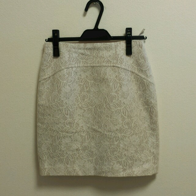 JUSGLITTY(ジャスグリッティー)の白レース スカート レディースのスカート(ミニスカート)の商品写真