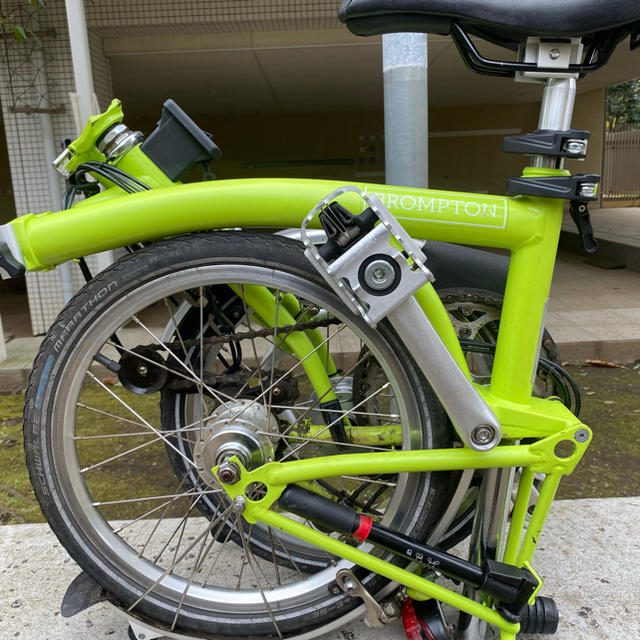 BROMPTON(ブロンプトン)の2017ブロンプトンM3LDライムグリーン廃盤色ハブダイナモLEDライト スポーツ/アウトドアの自転車(自転車本体)の商品写真