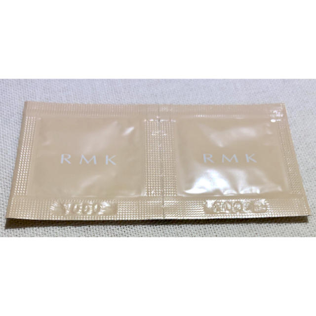 RMK(アールエムケー)のRMK  UVリクイドファンデーション コスメ/美容のベースメイク/化粧品(ファンデーション)の商品写真