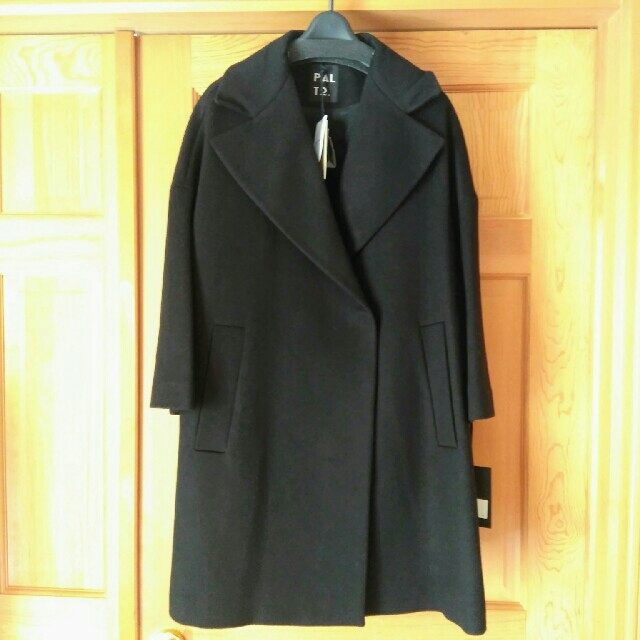IENA(イエナ)の値下げしました☆未使用イエナ購入フォックスファー付コート黒ブラック レディースのジャケット/アウター(ロングコート)の商品写真