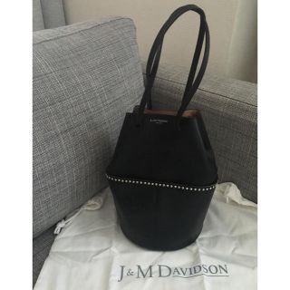 ジェイアンドエムデヴィッドソン(J&M DAVIDSON)のJ&M DAVIDSON  ミニ・デイジー 使用回数少なく美品です(ハンドバッグ)