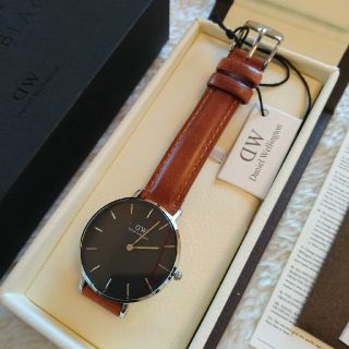 ダニエルウェリントン(Daniel Wellington)の【ヨーグルト様専用】ダニエルウェリントン32㎜ シルバー/ライトブラウン(腕時計)