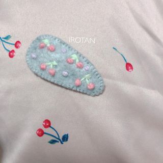 プティマイン(petit main)のhandmade ♡ ヘアピン 26(ファッション雑貨)