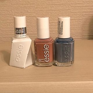 エッシー(Essie)の【レミ様専用】【お値段交渉歓迎】essie マニュキアセット(マニキュア)