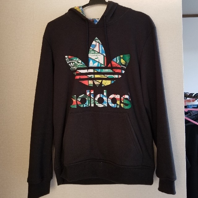 adidasパーカー　sizeM