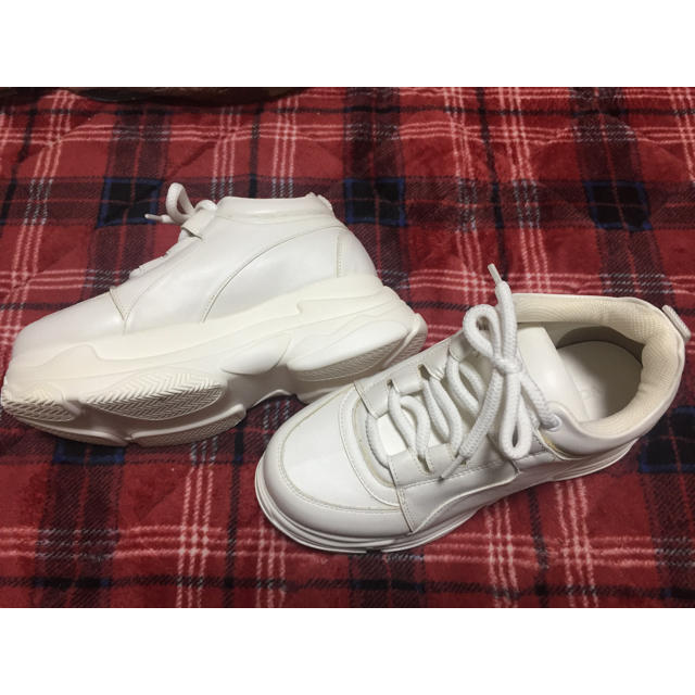 厚底スニーカー