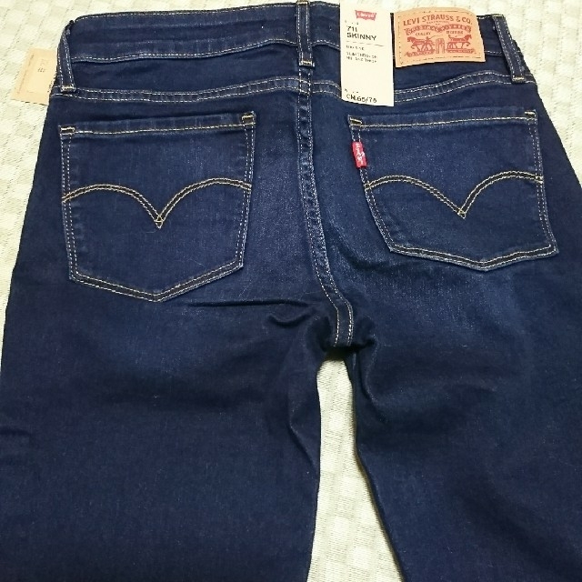 Levi's(リーバイス)のLevi's  711スキニー   モロン様専用 レディースのパンツ(スキニーパンツ)の商品写真